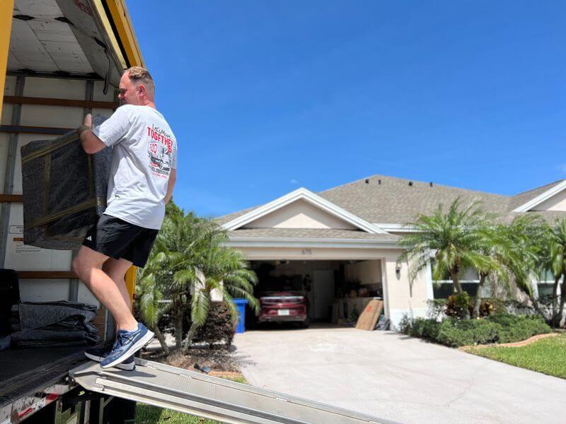 Let us take care of the move, while you enjoy the destination